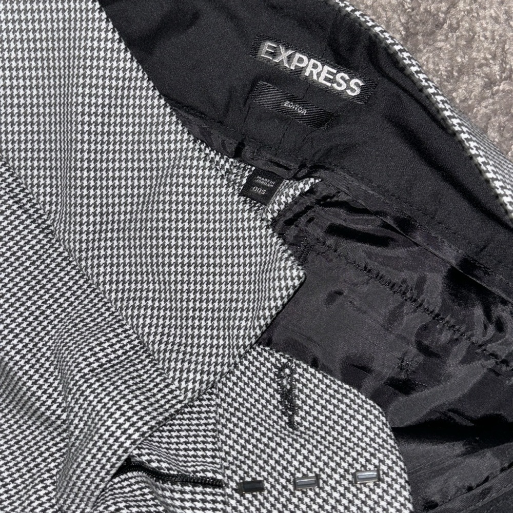 Express pants - Picture 2 of 4